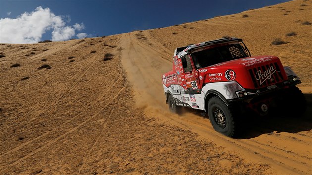 Aleš Loprais s kamionem Praga v 5. etapě Rallye Dakar.