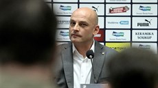 Vedení FC Viktoria Plze pedstavilo nástupce trenéra Pavla Vrby, na tiskové...