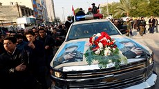 Tisíce lidí se v sobotu v Bagdádu úastní smuteního prvodu za velitele...