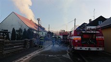 Hasii pijali oznámení o poáru domu 1. ledna v pl osmé ráno.