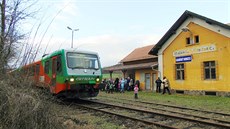 Motorová jednotka 628 343-5 spolenosti GW Train Regio ve stanici Kadaský...
