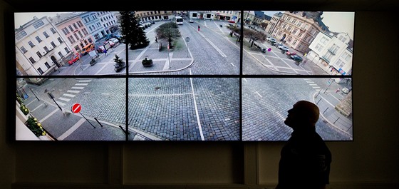 Superkamera na náměstí Českého ráje snímá prostor v úhlu 180 stupňů. Má v sobě...