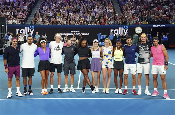 Tenisové hvězdy (zleva) Roger Federer, Nick Kyrgios, Naomi Ósakaová, Alexander...
