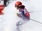 Italka Federica Brignoneová se raduje v cíli obího slalomu v Sestriere.
