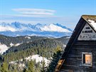 Pohled na Vysoké Tatry od útulny Andrejcová