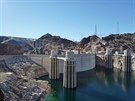 Hoover Dam je vodní dílo z roku 1931 ve stylu art deco, které dodává nezbytné...