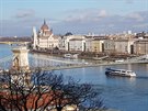 Výhled na parlament od budínského hradu. Budape, Maarsko. 