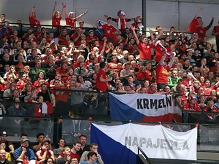 Čeští fanoušci ve Vídni během mistrovství Evropy házenkářů.