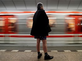 Cestující praského metra, který se úastní globální akce Jízda metrem bez...