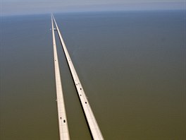 Lake Pontchartrain Causeway, Louisiana, USA