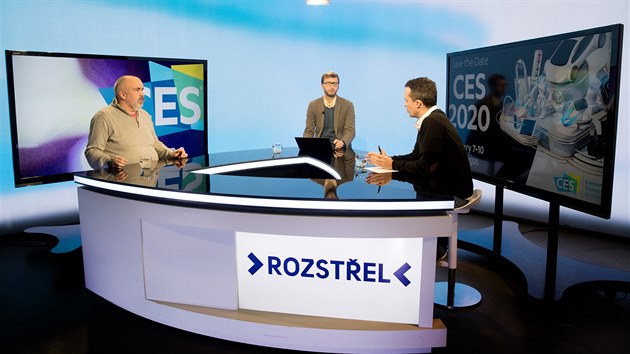 Redaktoi serveru iDNES.cz Frantiek Dvok (vpravo) a Jan Matura (vlevo) v diskusnm poadu Rozstel. (15. ledna 2020)