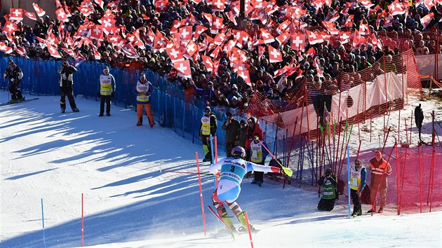 Daniel Yule ve slalomu v Adelbodenu.