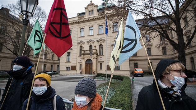 Praha, 12.1.2020, demonstrace proti elektrrn Poerady ped adem vldy FOTO: MAFRA - MICHAL ULA Sula