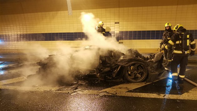 Požár auta v tunelu Blanka. (16. ledna 2020)