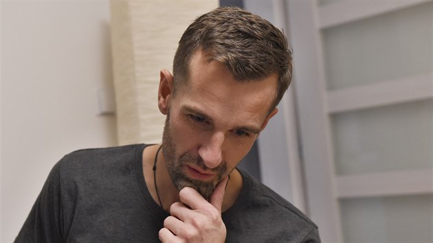Radim Nov�k bojuje s rakovinou slinivky. Promlouv� o  sv� nemoci.
