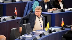 Pedseda Evropského parlamentu David Sassoli zakázal národní vlajeky na...