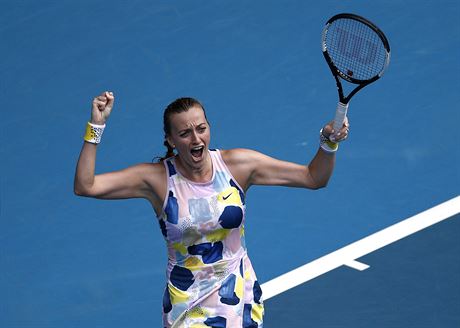 eská tenistka Petra Kvitová oslavuje postup do tvrtfinále Australian Open.