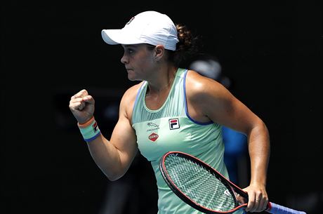 Australanka Ashleigh Bartyov se raduje bhem tvrtfinle Australian Open.