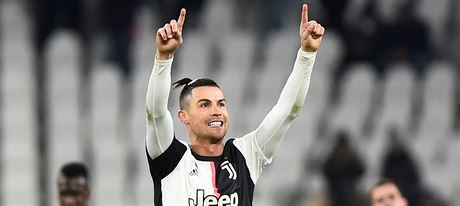 Cristiano Ronaldo z Juventusu se raduje z gólu proti Parm. Nelze si nevimnout...