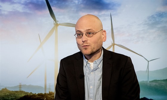 Ekologický aktivista organizace Greenpeace Jan Rovenský v diskusním poadu...