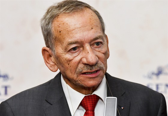 Pedseda Senátu Jaroslav Kubera zemel ve vku 72 let. (14. listopadu 2018)
