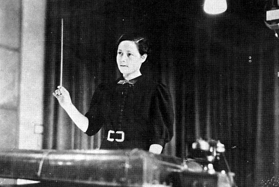 Vítězslava Kaprálová byla česká skladatelka a dirigentka.