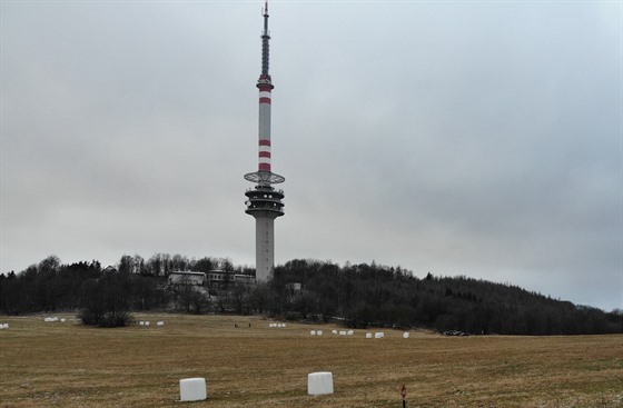 Z vysílače poblíž Děčína (na snímku) i vysílače Jedlák u Chomutova se 30. ledna...