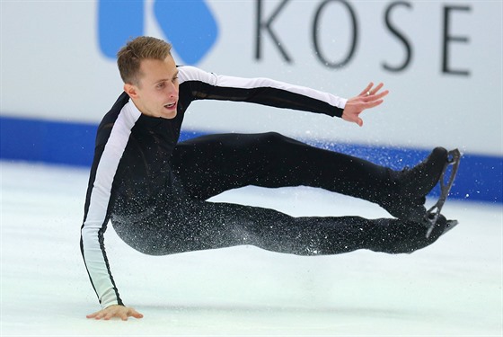 Michal Bezina a pád po tverném salchowu