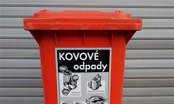 Plechovky a drobný kovový odpad mají obyvatelé Otrokovic vyhazovat do červených...
