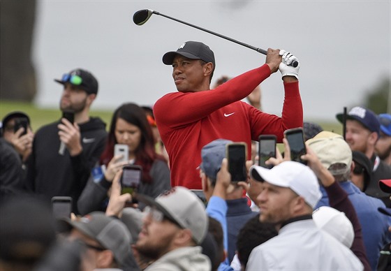 Tiger Woods během turnaje Farmers Insurance