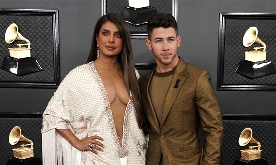 Priyanka Chopra a Nick Jonas na cenách Grammy (Los Angeles, 26. ledna 2020)
