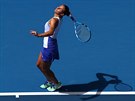 Karolína Plíková podává v prvním kole Australian Open.