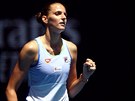 Karolína Plíková se raduje z postupu do druhého kola Australian Open.