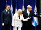 Francouzský prezident Emmanuel Macron (vlevo) a izraelský premiér Benjamin...