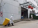 Kvůli šíření koronaviru v Číně panují přísná hygienická opatření. Snímek...