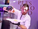 Host�m Plesu jako Brno se serv�rovalo luxusn� menu.
