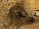 Interiér puklinové jeskyn u Lukova