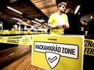 Skupina 60 programátor zaala v rámci veejného hackathonu pracovat na novém...