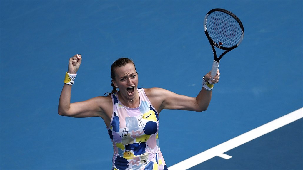 eská tenistka Petra Kvitová oslavuje postup do tvrtfinále Australian Open.