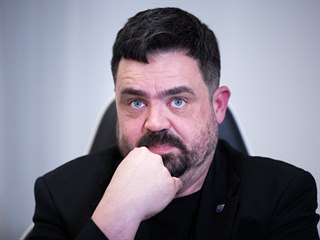 Řeporyjský starosta Pavel Novotný při debatě s pražským primátorem Zdeňkem...
