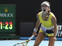 Mladá Američanka CiCi Bellisová slaví postup do 3. kola Australian Open.