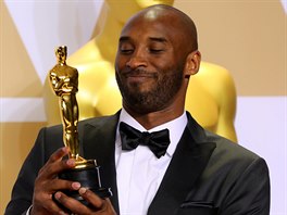 Kobe Bryant si užívá pocit držitele Oscara.