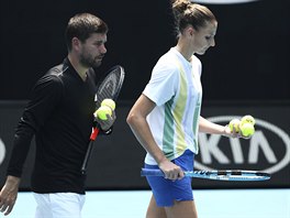 Karolína Plíšková během tréninku před startem Australian Open s koučem Dani...