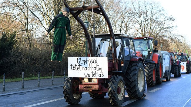 Zahjen zemdlskho veletrhu v Berln provzely protesty farm i ekologickch aktivist. (17. ledna 2020)
