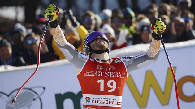 Norský lyžař Kjetil Jansrud vyhrál superobří slalom na slavném Hahnenkammu v Kitzbühelu.