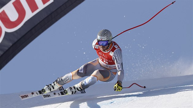 PARÁDNÍ JÍZDA. Kjetil Jansrud na tati superobřího slalomu na slavném Hahnenkammu v Kitzbühelu.
