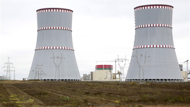 Běloruská jaderná elektrárna umístěná nedaleko města Astravec (11. listopadu 2019)