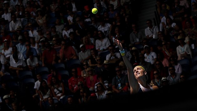 Petra Kvitov podv bhem tvrtfinle Australian Open.