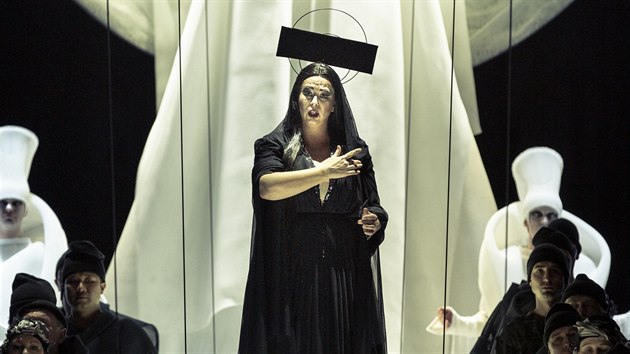 Iveta Jikov v tituln roli Pucciniho Turandot v Nrodnm divadle