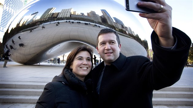 Jan Hamáček s tehdejší manželkou Kamilou při pracovní návštěvě Chicaga (20. listopadu 2014)